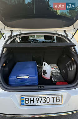 Хэтчбек Citroen C4 2013 в 