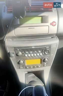 Хэтчбек Citroen C4 2009 в 