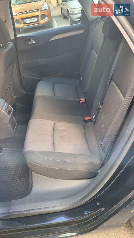 Хэтчбек Citroen C4 2011 в Вишневом