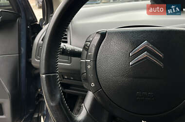 Хэтчбек Citroen C4 2008 в 