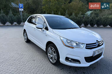 Хэтчбек Citroen C4 2012 в 