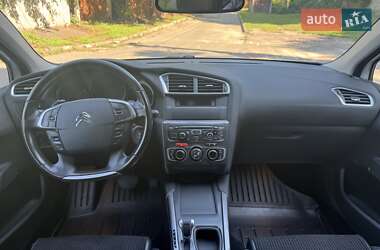 Хэтчбек Citroen C4 2013 в 