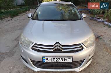 Хэтчбек Citroen C4 2011 в 