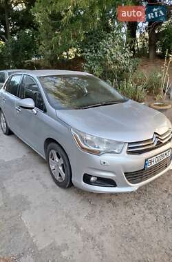 Хэтчбек Citroen C4 2011 в 