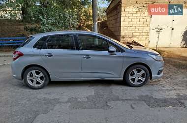 Хэтчбек Citroen C4 2011 в 