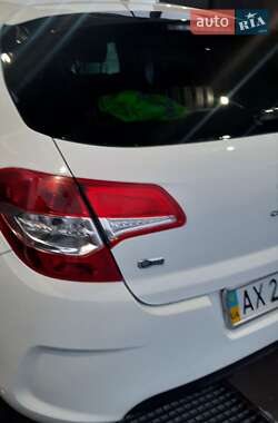 Седан Citroen C4 2012 в  фото 11 Седан Citroen C4 2012 в
