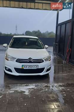 Седан Citroen C4 2012 в  фото 24 Седан Citroen C4 2012 в