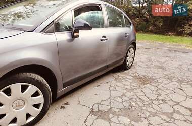 Хэтчбек Citroen C4 2009 в 