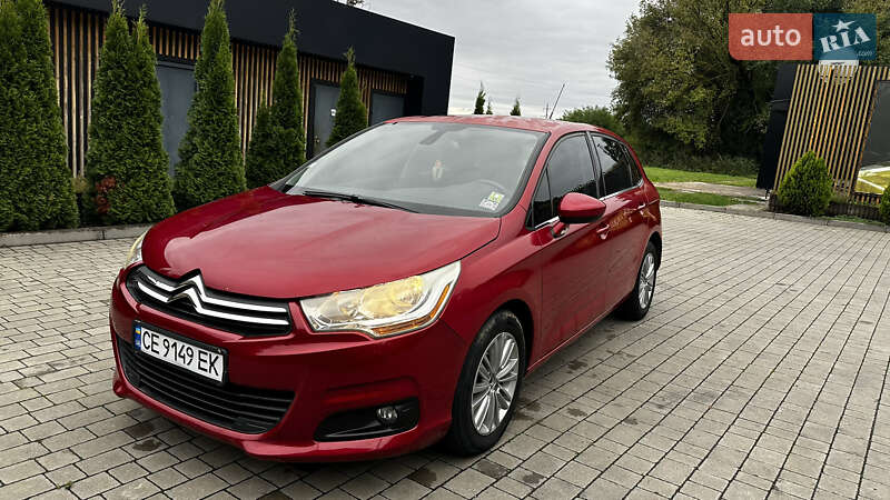 Хетчбек Citroen C4 2011 в  фото Хетчбек Citroen C4 2011 в