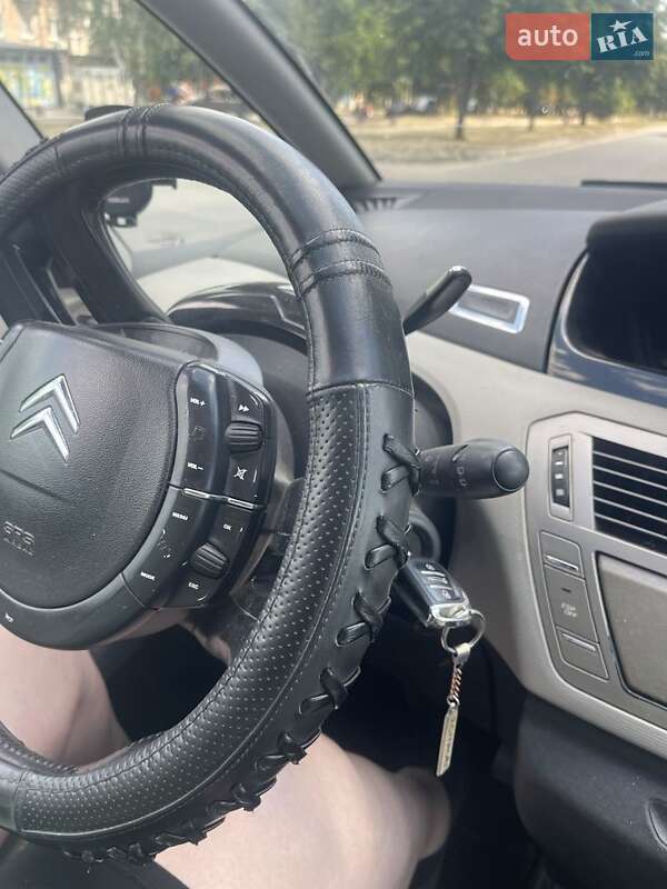 Хетчбек Citroen C4 2009 в Черкасах фото 7 Хетчбек Citroen C4 2009 в Черкасах