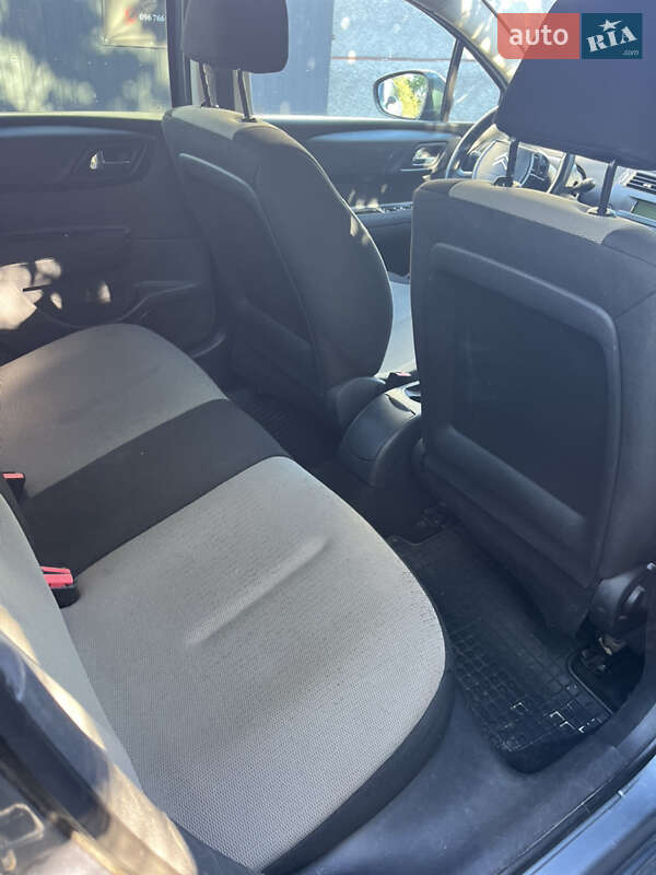 Хэтчбек Citroen C4 2010 в Львове