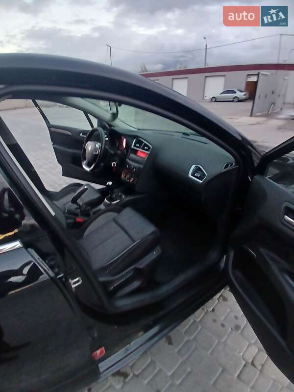 Хетчбек Citroen C4 2012 в Нетішині