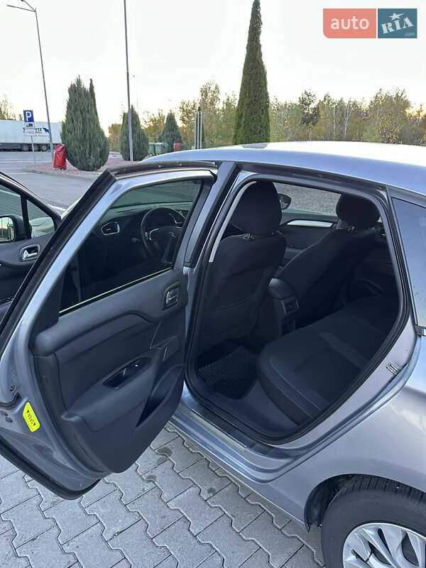 Хэтчбек Citroen C4 2017 в Киеве