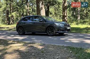 Хэтчбек Citroen C4 2012 в 