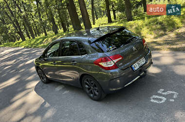 Хэтчбек Citroen C4 2012 в 