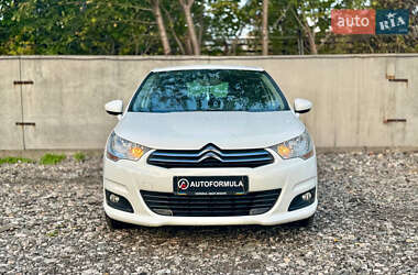 Хэтчбек Citroen C4 2012 в 