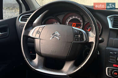 Хэтчбек Citroen C4 2012 в 
