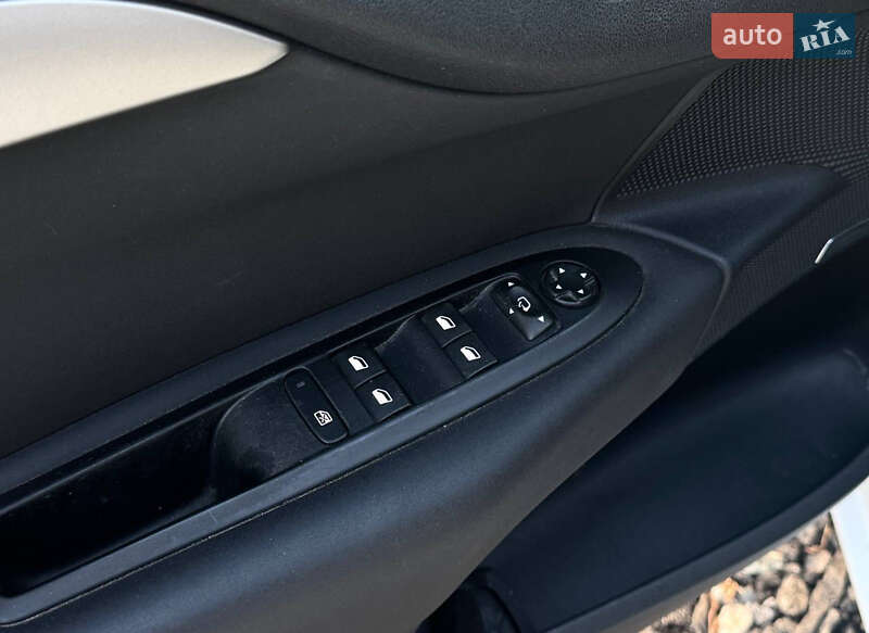 Хетчбек Citroen C4 2012 в Києві