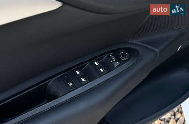 Хэтчбек Citroen C4 2012 в 