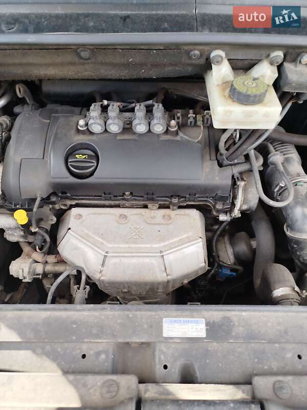 Хэтчбек Citroen C4 2009 в Решетиловке