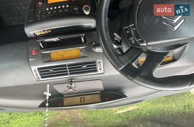 Хэтчбек Citroen C4 2007 в 