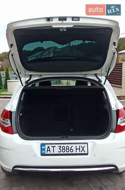 Хэтчбек Citroen C4 2012 в 