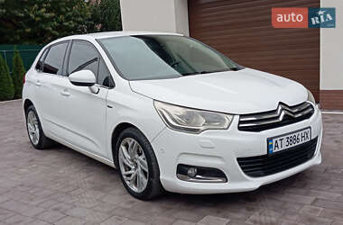 Хэтчбек Citroen C4 2012 в 