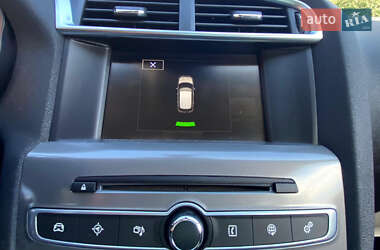 Хэтчбек Citroen C4 2015 в 