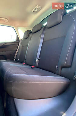 Хэтчбек Citroen C4 2015 в 