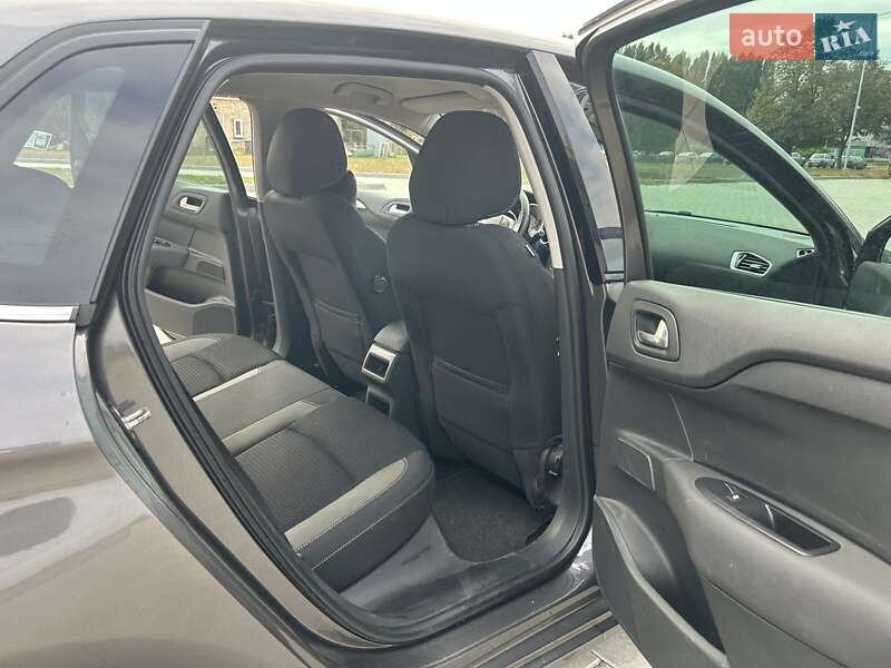 Хетчбек Citroen C4 2016 в Черкасах фото 12 Хетчбек Citroen C4 2016 в Черкасах