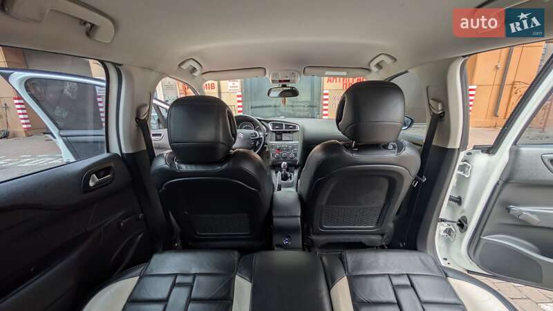 Хетчбек Citroen C4 2011 в Черкасах фото 12 Хетчбек Citroen C4 2011 в Черкасах