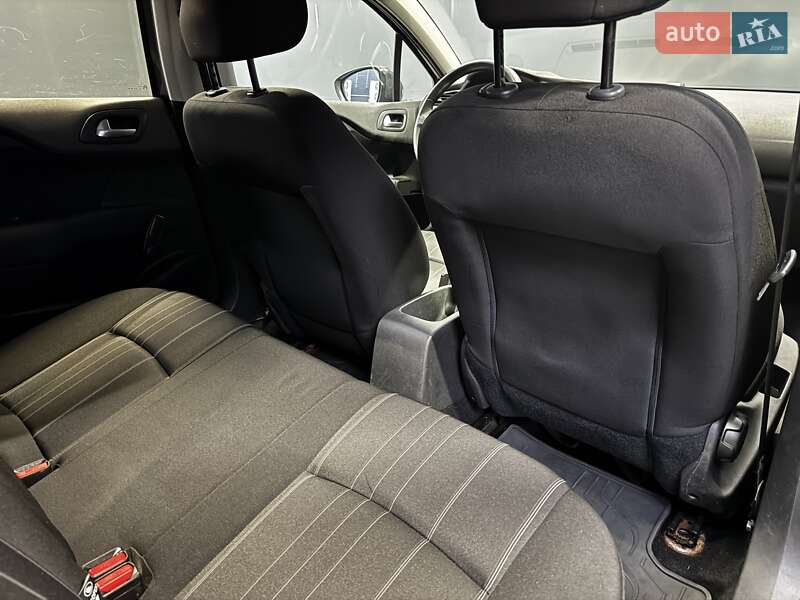 Хэтчбек Citroen C4 2012 в Киеве