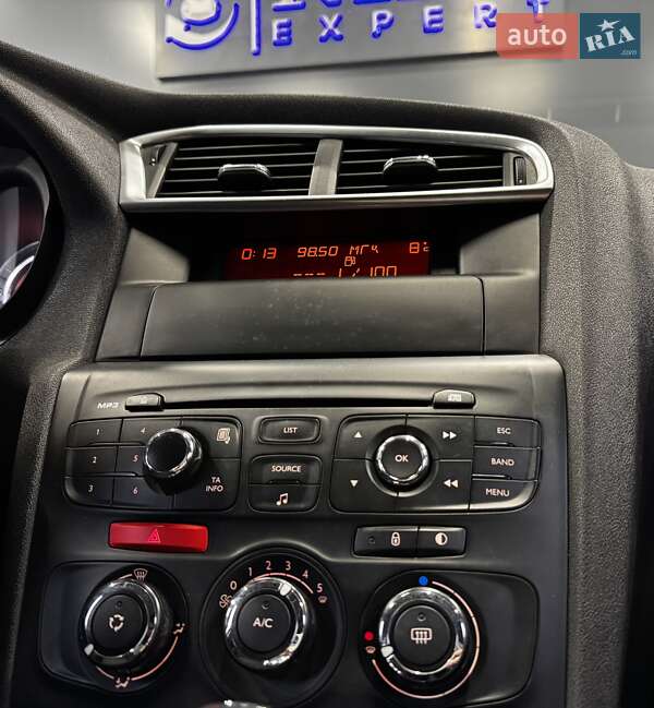 Хэтчбек Citroen C4 2012 в Киеве