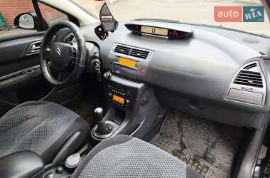 Хэтчбек Citroen C4 2008 в 