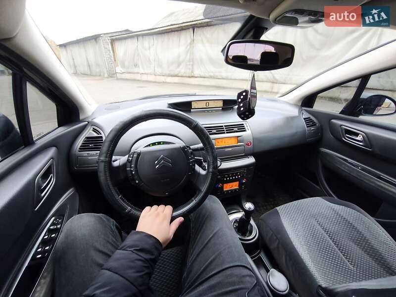 Хетчбек Citroen C4 2008 в Черкасах фото 22 Хетчбек Citroen C4 2008 в Черкасах