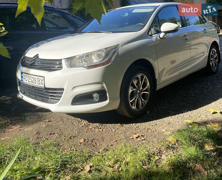Хэтчбек Citroen C4 2012 в Ужгороде