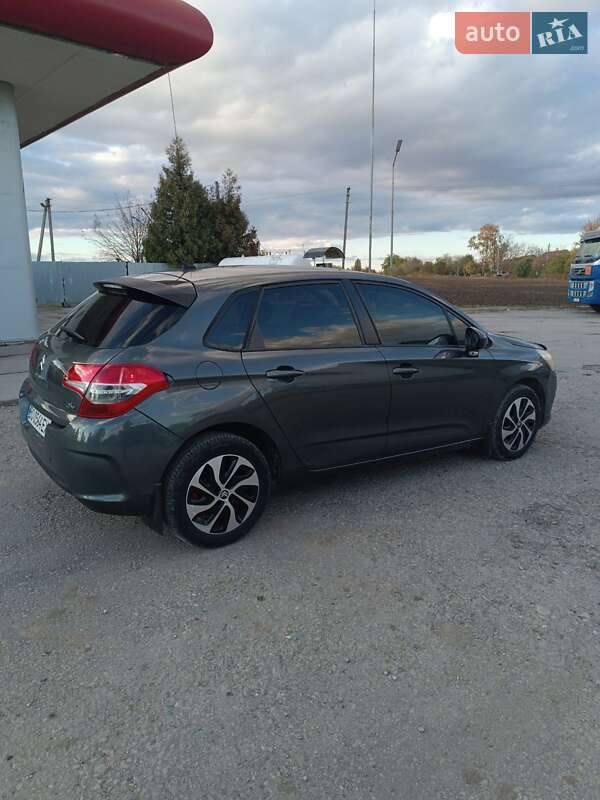 Хетчбек Citroen C4 2011 в Товсте