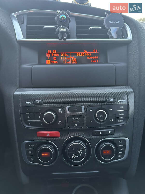 Хетчбек Citroen C4 2011 в Києві фото 24 Хетчбек Citroen C4 2011 в Києві