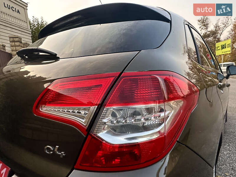 Хетчбек Citroen C4 2014 в Дніпрі