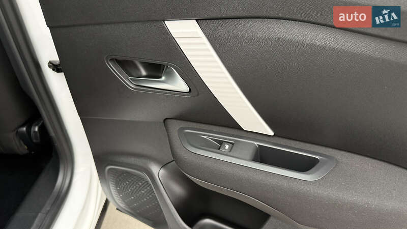 Хэтчбек Citroen C4 2022 в Киеве