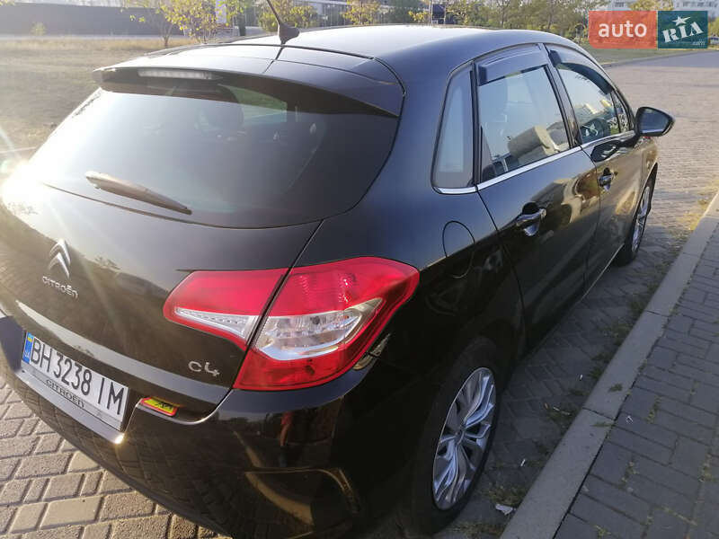 Хетчбек Citroen C4 2013 в Києві фото 4 Хетчбек Citroen C4 2013 в Києві