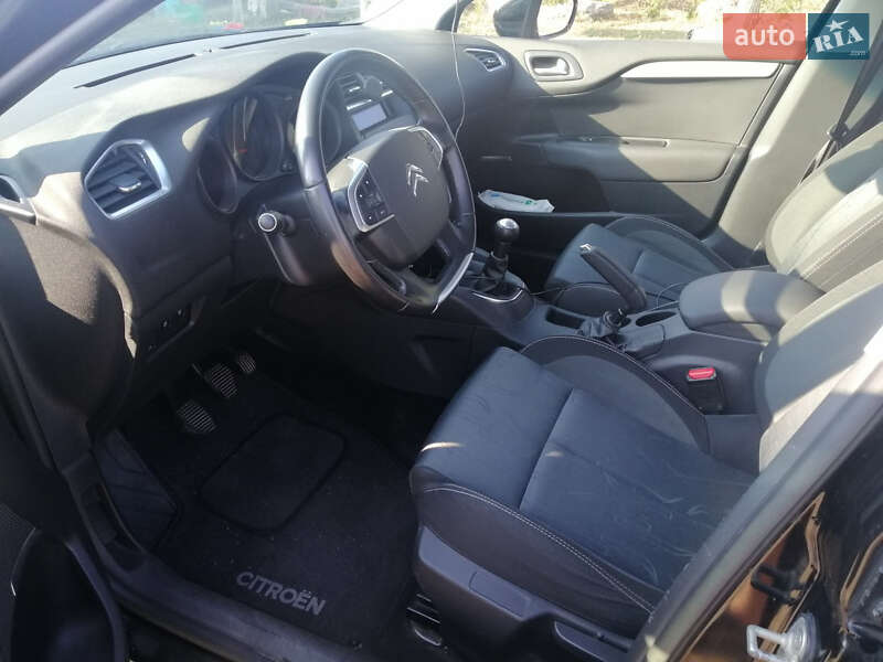 Хетчбек Citroen C4 2013 в Києві фото 21 Хетчбек Citroen C4 2013 в Києві