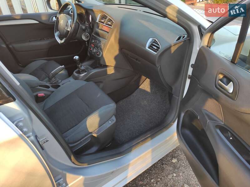 Хэтчбек Citroen C4 2013 в Черноморске фото 15 Хэтчбек Citroen C4 2013 в Черноморске