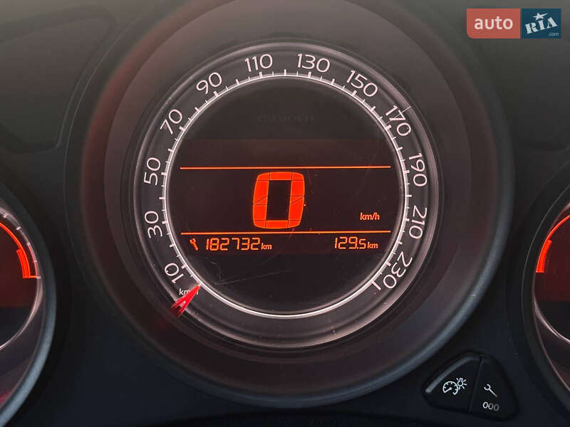 Хэтчбек Citroen C4 2012 в Киеве фото 13 Хэтчбек Citroen C4 2012 в Киеве