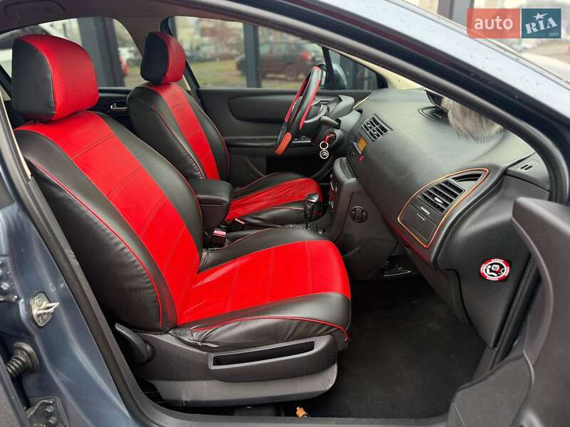 Хэтчбек Citroen C4 2008 в Киеве фото 12 Хэтчбек Citroen C4 2008 в Киеве