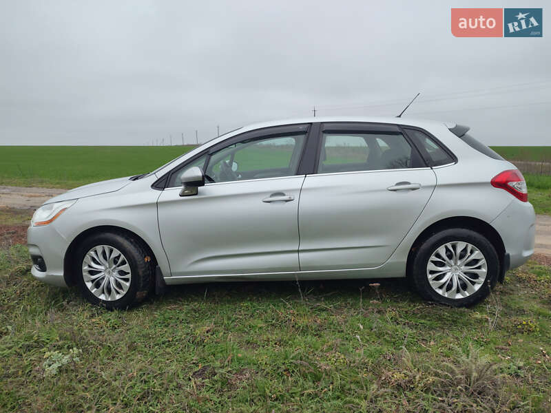 Хэтчбек Citroen C4 2013 в Добровеличковке