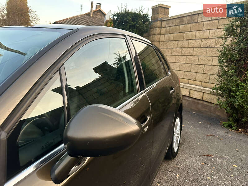 Хэтчбек Citroen C4 2014 в Днепре