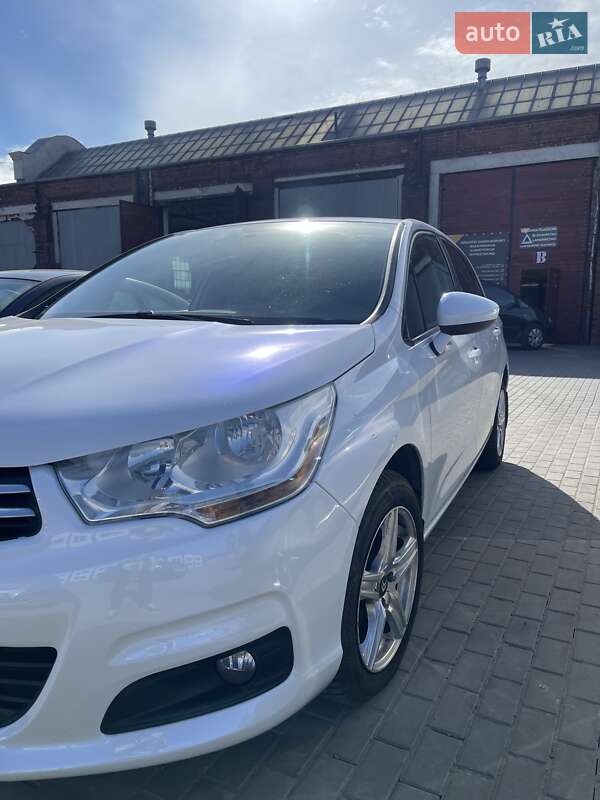 Хэтчбек Citroen C4 2011 в Полтаве