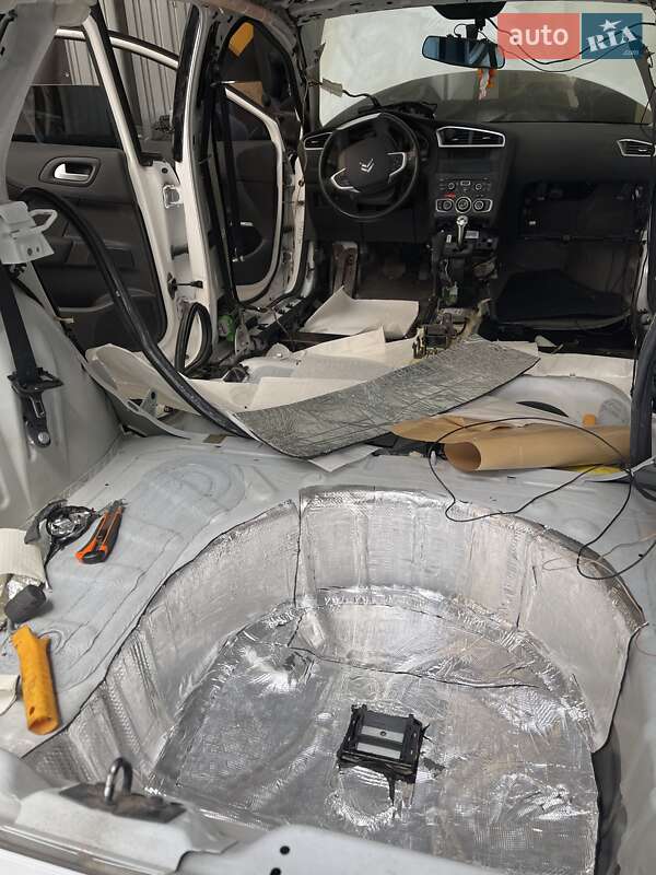 Хэтчбек Citroen C4 2011 в Полтаве