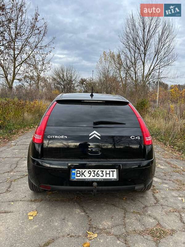 Хетчбек Citroen C4 2010 в Млиніві